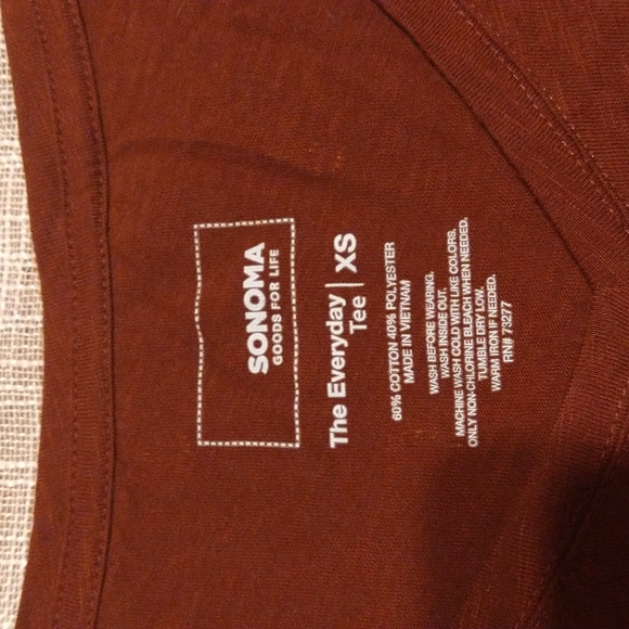 Sonoma Tshirt - Picture 2 of 2